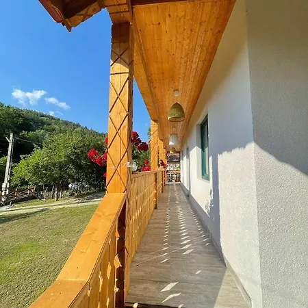 Casa Lila Colti